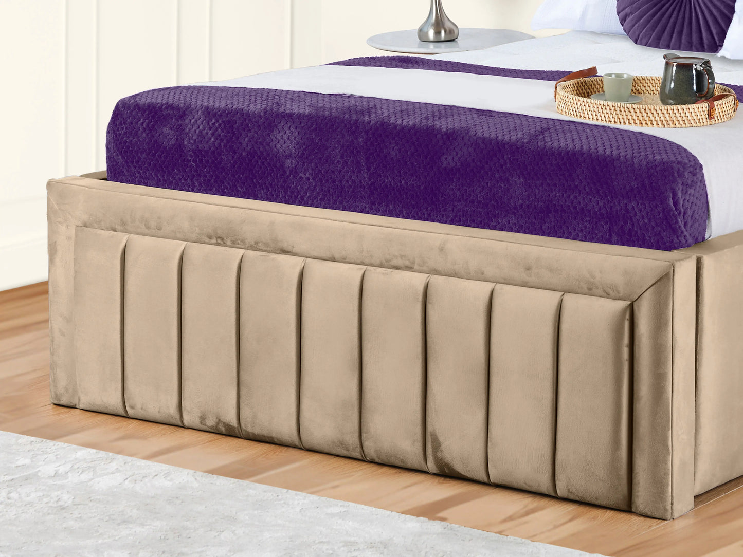 Grand panel Upholstered bed