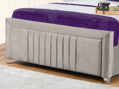 Cannas upholstered bed