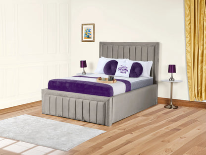 Grand panel Upholstered bed