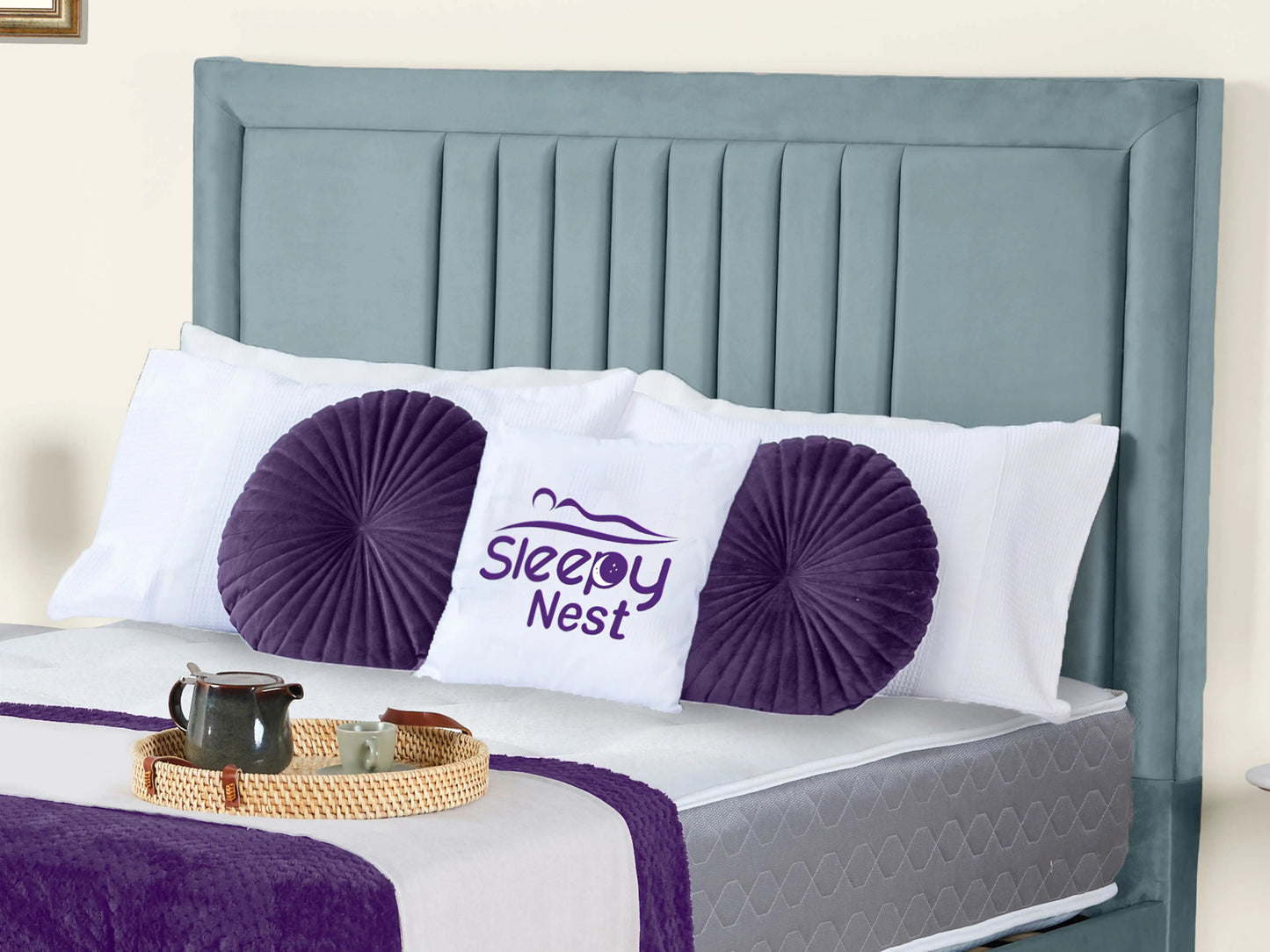 Cannas upholstered bed